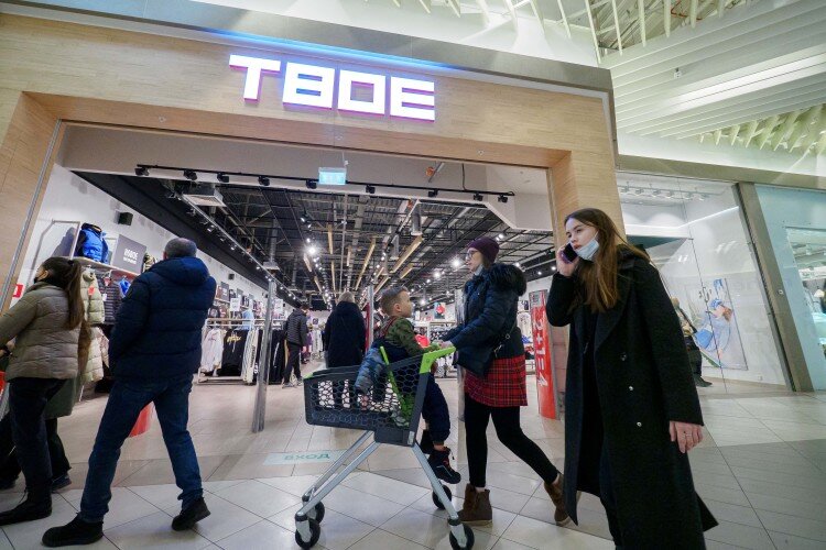 «Люди будут более серьезно подходить к заполнению гардероба, более разумно. Не покупая ненужные вещи, не поддаваясь «провокациям» так скажем, масс-маркета». Фото: «БИЗНЕС Online»