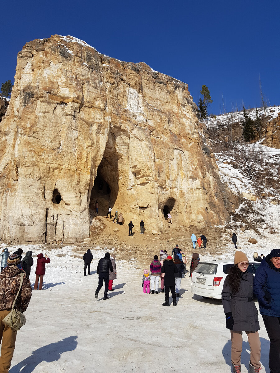 По пути к Столбам нас ждала вот такая пещера
