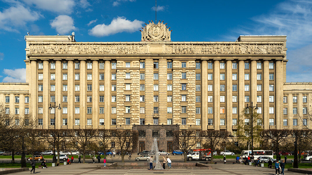 Название московского проспекта. Дом советов Санкт-Петербург Московский проспект. Московская площадь. Московская площадь СПБ. Площадь МГУ.