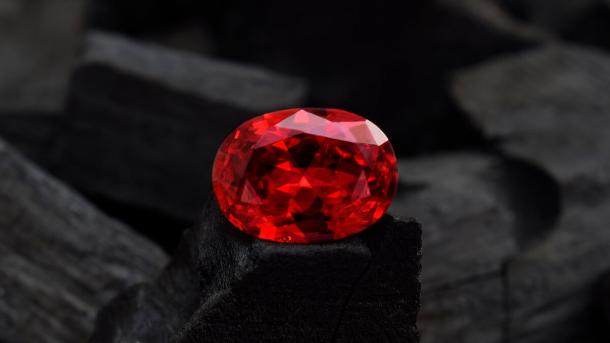 Главный красный камень: всё, что вы хотели знать о рубине