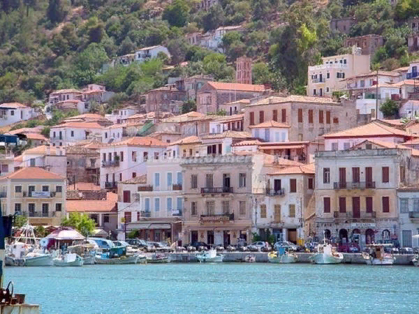 Побережье Лаконии. Фото из открытых источников Яндекс.Картинки