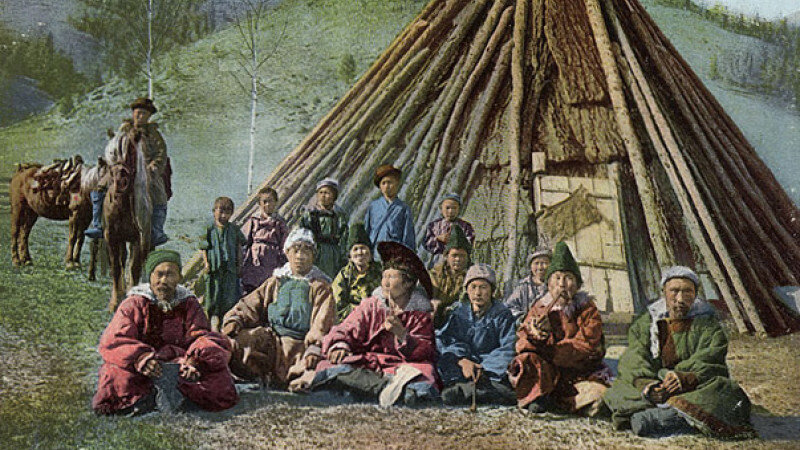     Алтайцы, начало ХХ века. ru.wikipedia.org