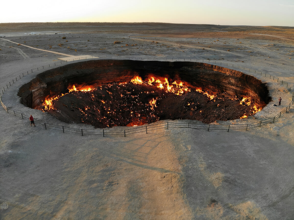 Есть популярные туристические направления, которые привлекают большое количество туристов.-8