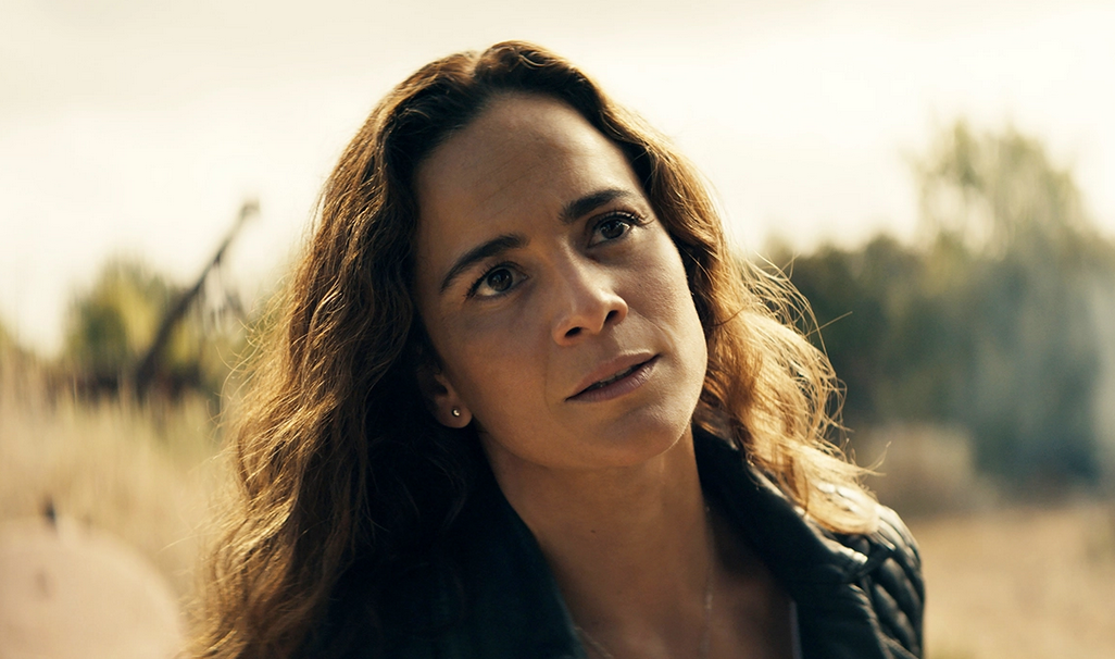 Алисе Брага в фильме "Гипнотик"(2023).