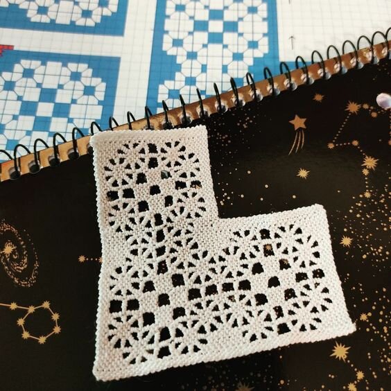 Наугольник из средних квадратов и пауков, автор: belisaria.hald