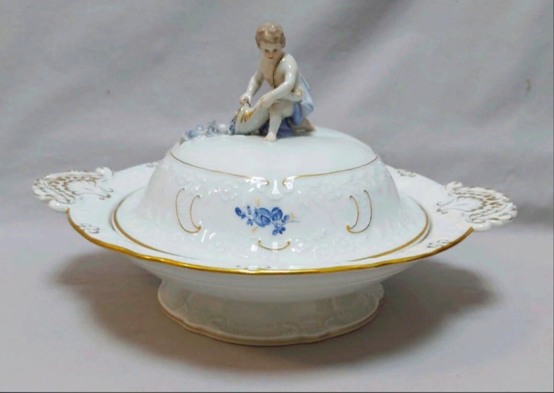https://www.avito.ru/samara/kollektsionirovanie/blyudo_dlya_podachi_goryachegoterrinazharkogo_putti_2197039653    Блюдо для подачи горячего(террина),жаркого. Мейсен. 