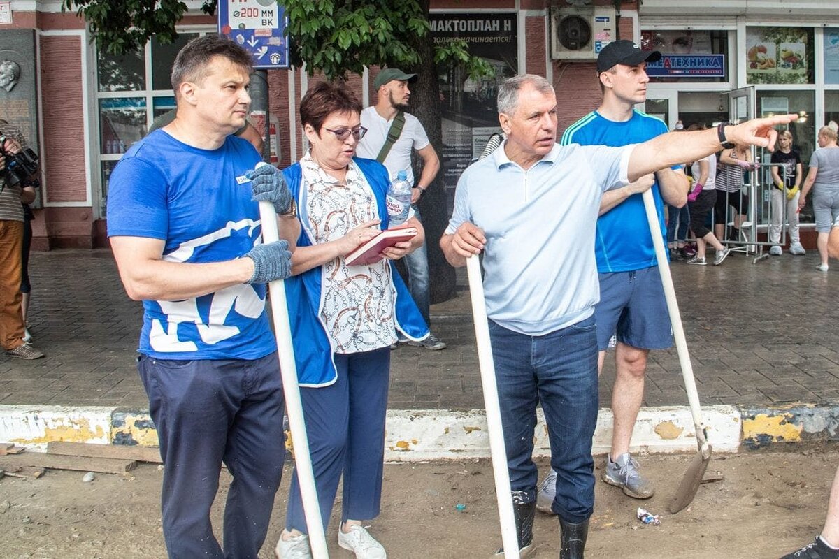 В. Константинов определяет фронт работ