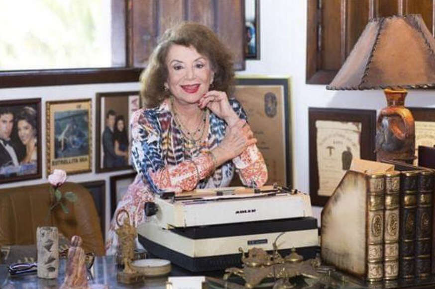 Легендарная сценаристка умерла 29 июня от естественных причин в Майами, где жила с 1966 года. Фото из архива Делии Фиальо