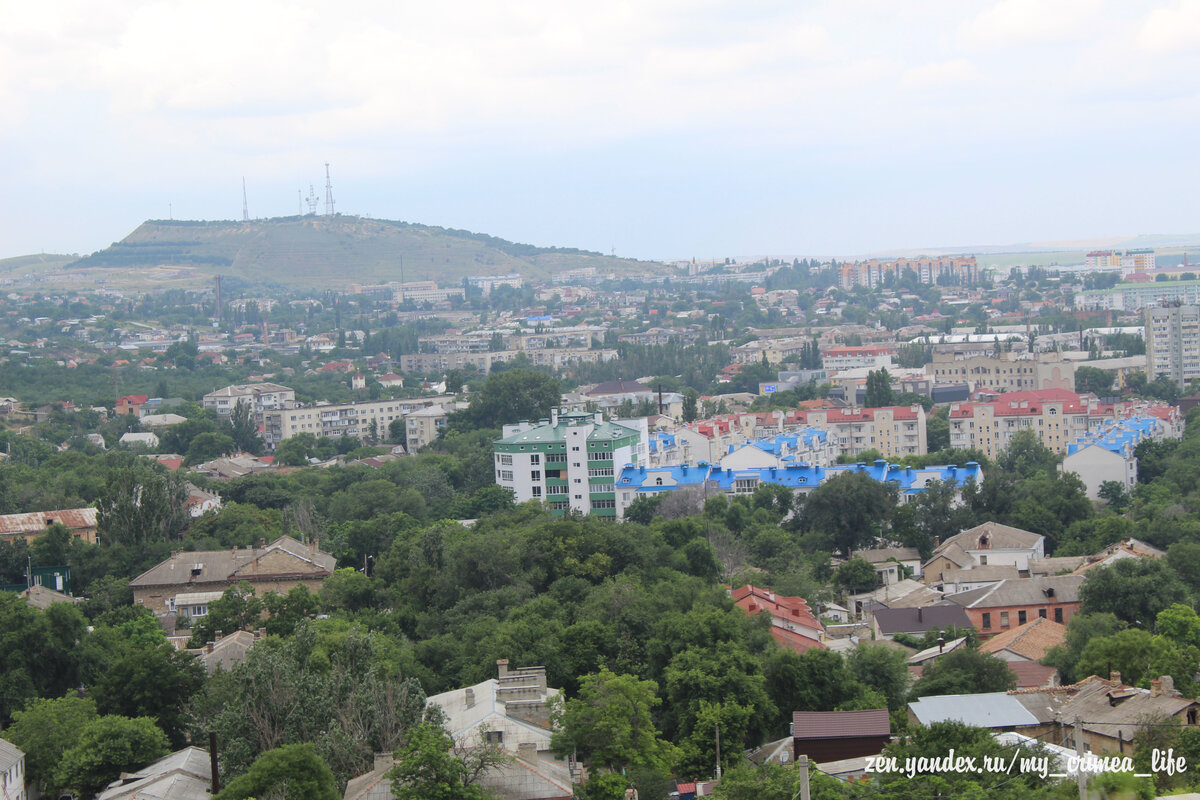 Лысая гора. Вид с горы Митридат. Феодосия. (фото из личного архива автора)