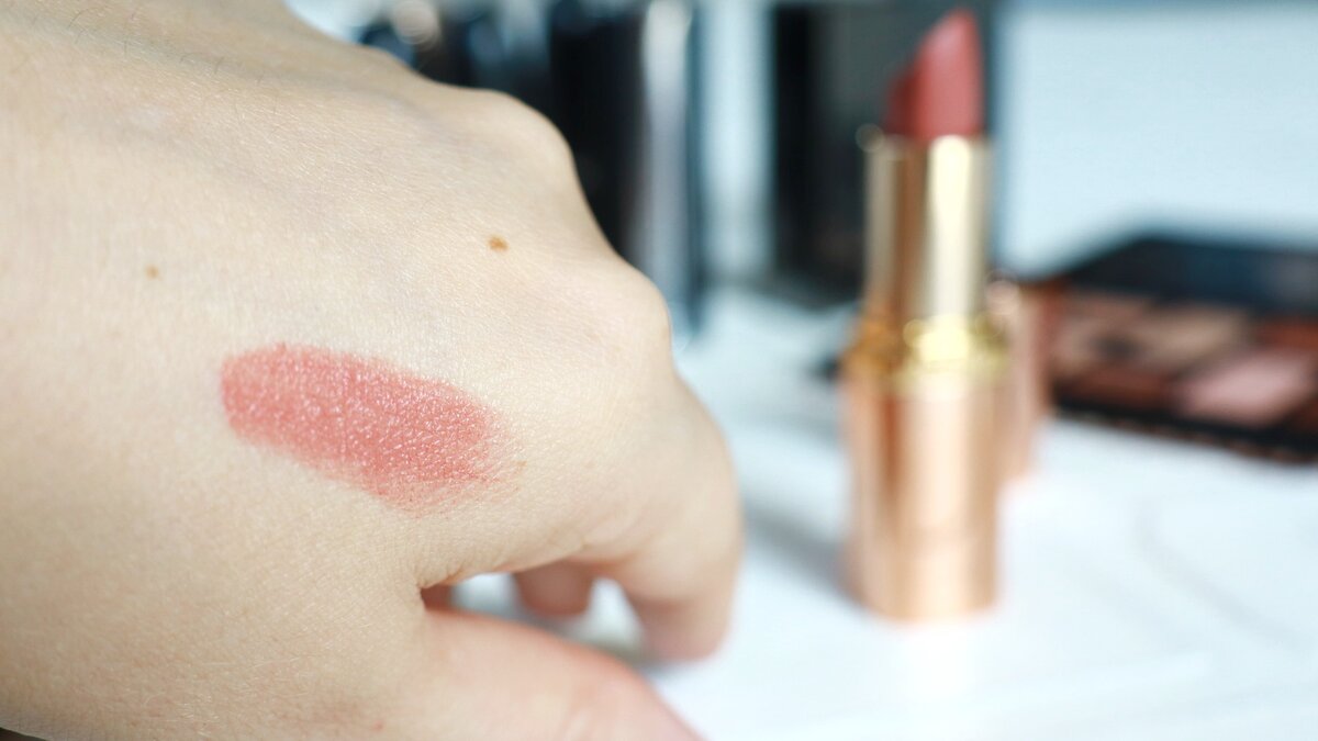 Свотч 181 оттенка