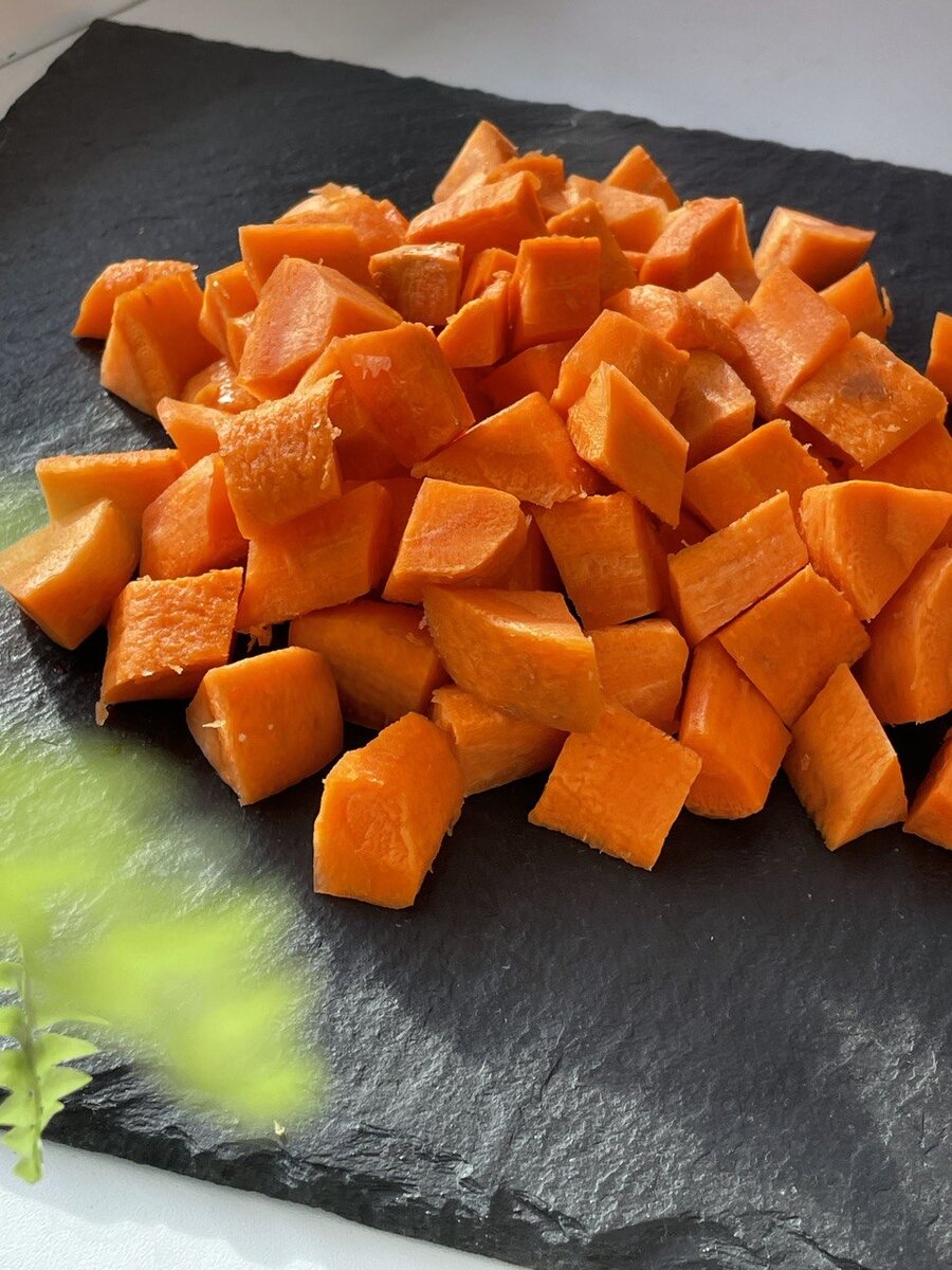 Нарезанная морковь

