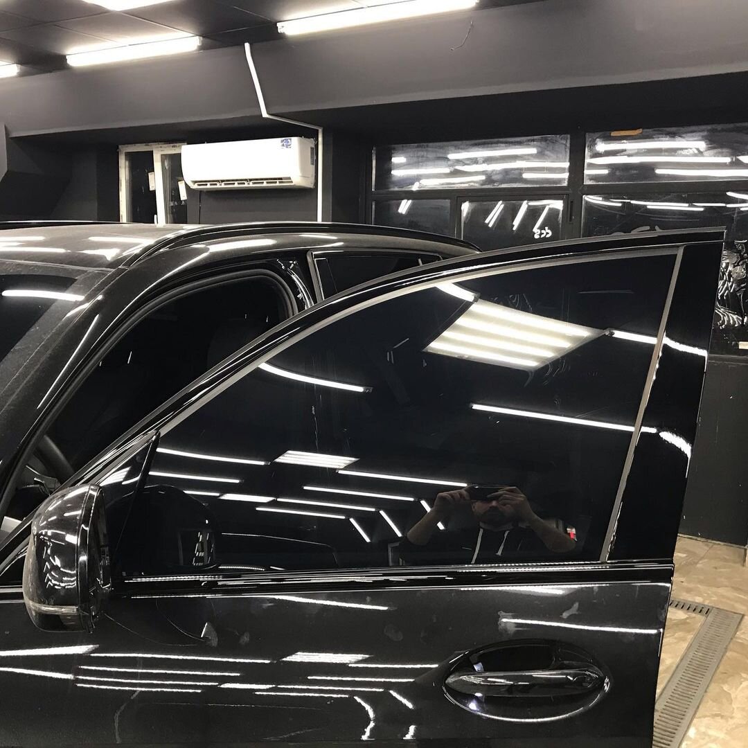 Стекло в затонированном состоянии 5% светопропускания