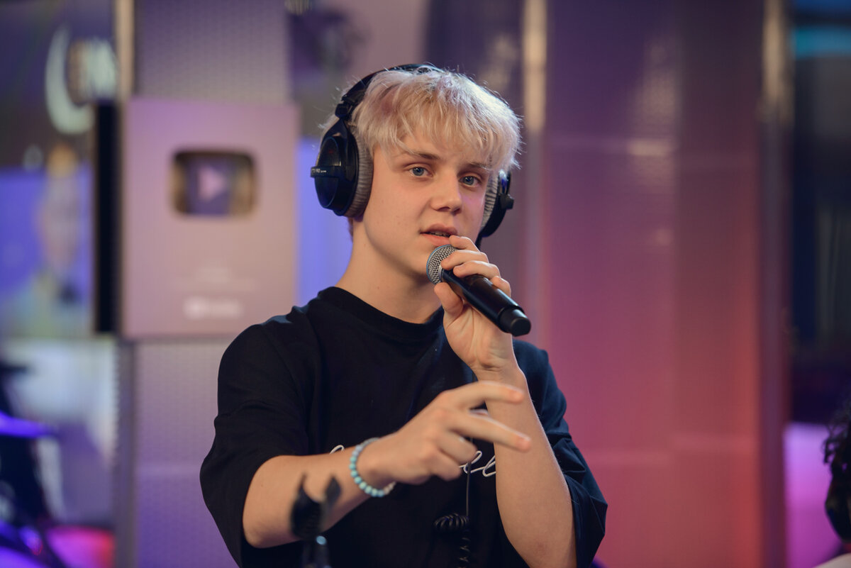 Взял отсюда avtoradio.ru