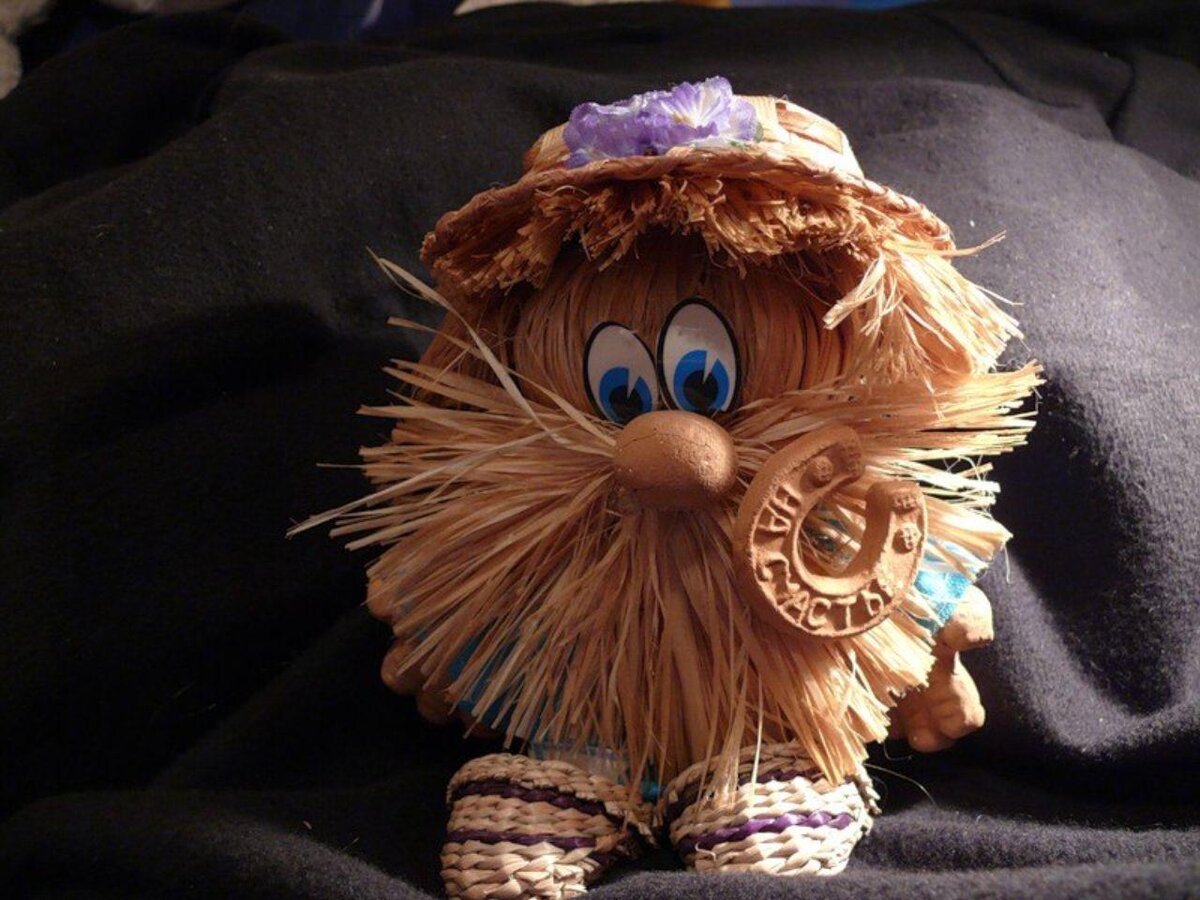 Домовой (с) bankoboev.ru/oboi_domovoi_na_schaste