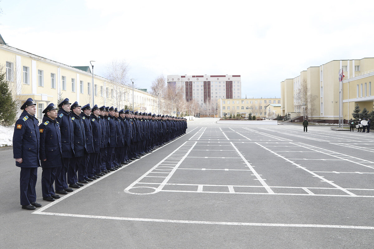 Плац для строевой подготовки. Плац строевой подготовки. Занятия на плацу. Стенды для плаца. Стенды по строевой подготовке на плац