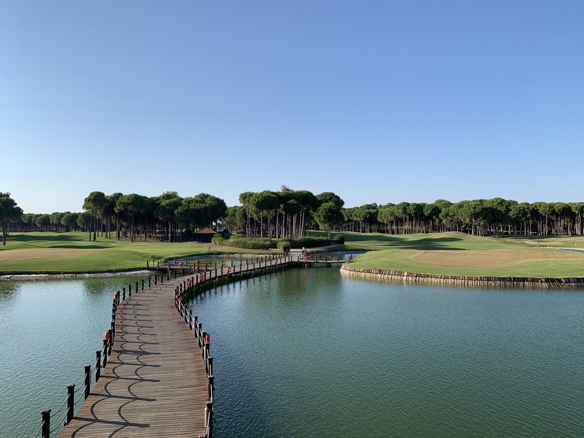 Sueno Golf вид на поле для гольфа