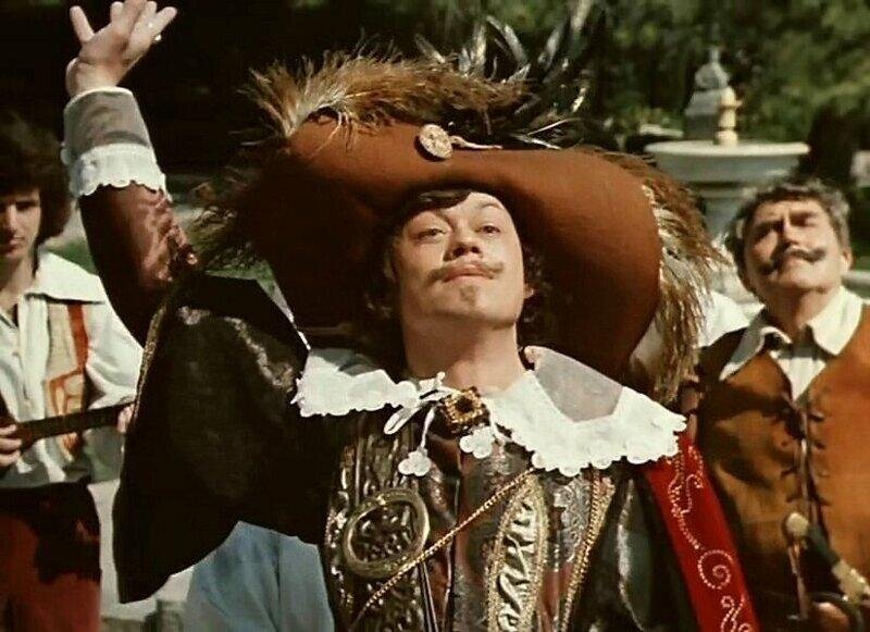 Он был из балетных, к тому же поющим, этот невероятно обаятельный ...