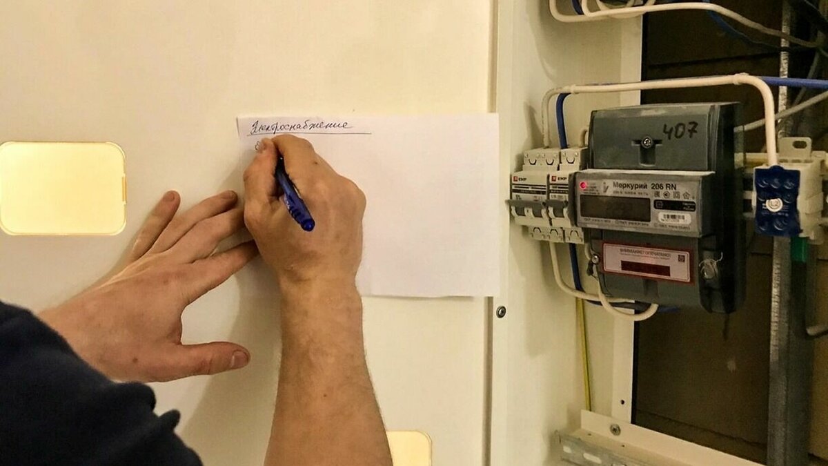     Гибель рабочего в Петрозаводске, тарифы на ЖКУ после индексации и снегопад – о чем говорили в этот четверг.