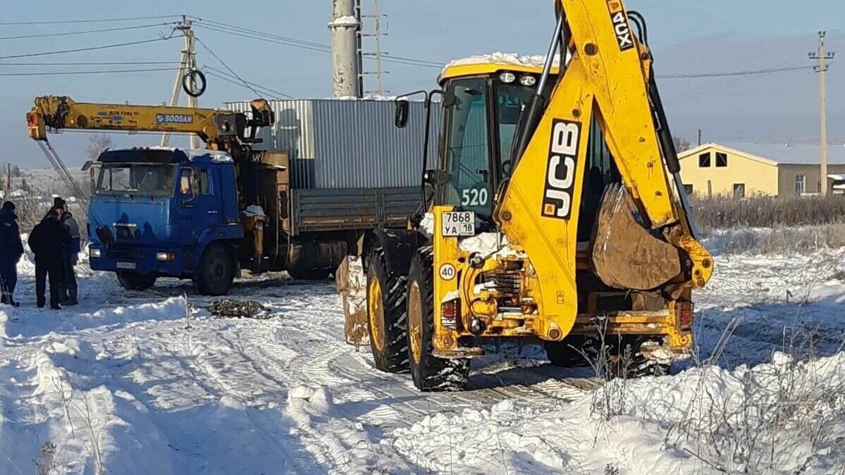     В Завьяловском районе Удмуртии – в деревнях Сизево и Старый Чультем началось строительство двух быстровозводимых фельдшерско-акушерских пунктов.