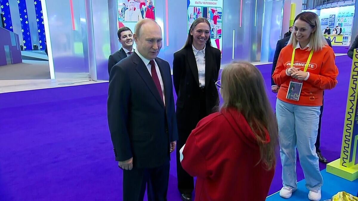    "Конечно": Путин ответил, верит ли он в Деда Мороза© РИА Новости