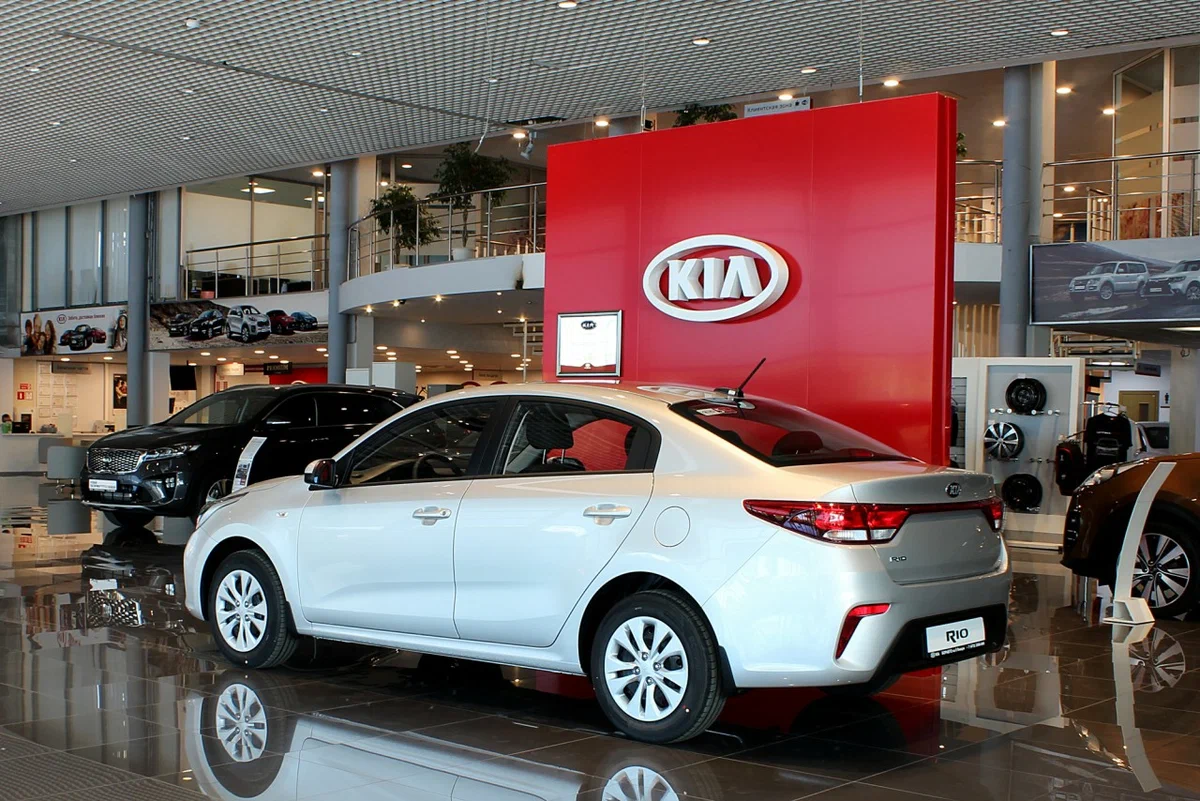 Купить рио новосибирск. Kia Rio 2011 дилерский центр. Киа Рио 2022 дилер. Киа Рио Винета.