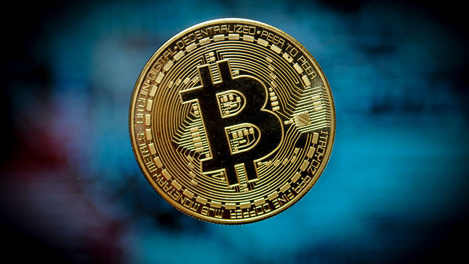     В РФ могут разрешить платить криптовалютами за параллельный импорт Global Look Press/Jaap Arriens/ZUMAPRESS.com