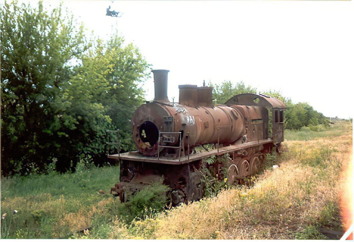 Пока агитационный поезд корпорации «Росонано» колесит по стране, скокловские ученые выступили с сенсационными открытием — оказывается, возле Скоклово археологи обнаружили останки самого первого советского агитпоезда «Красный Нанотехъ», который был пущен по стране Советов еще в 1928 году.