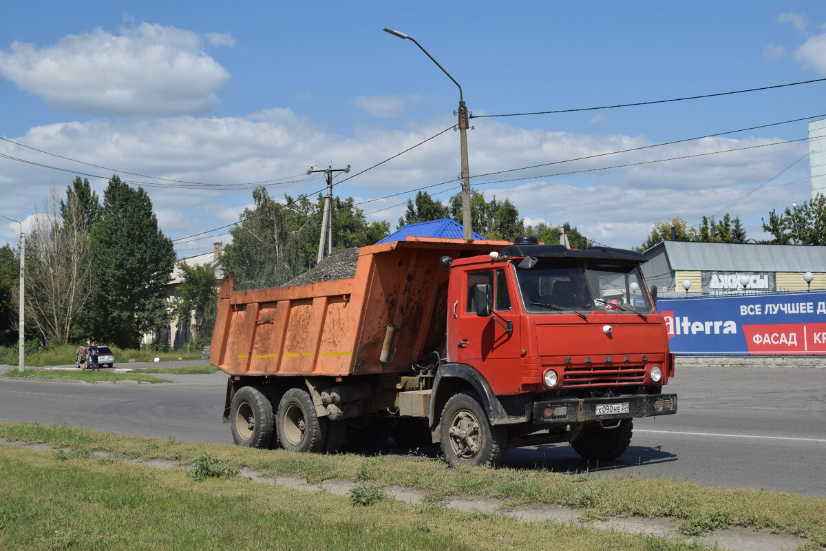 А вот он сегодня выглядит, мусоровоз без работы.