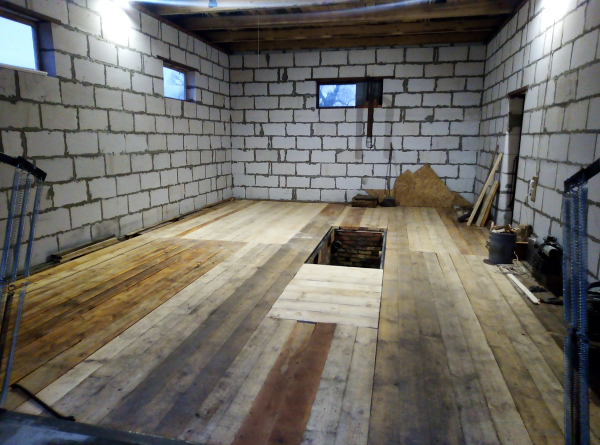 Деревянный пол