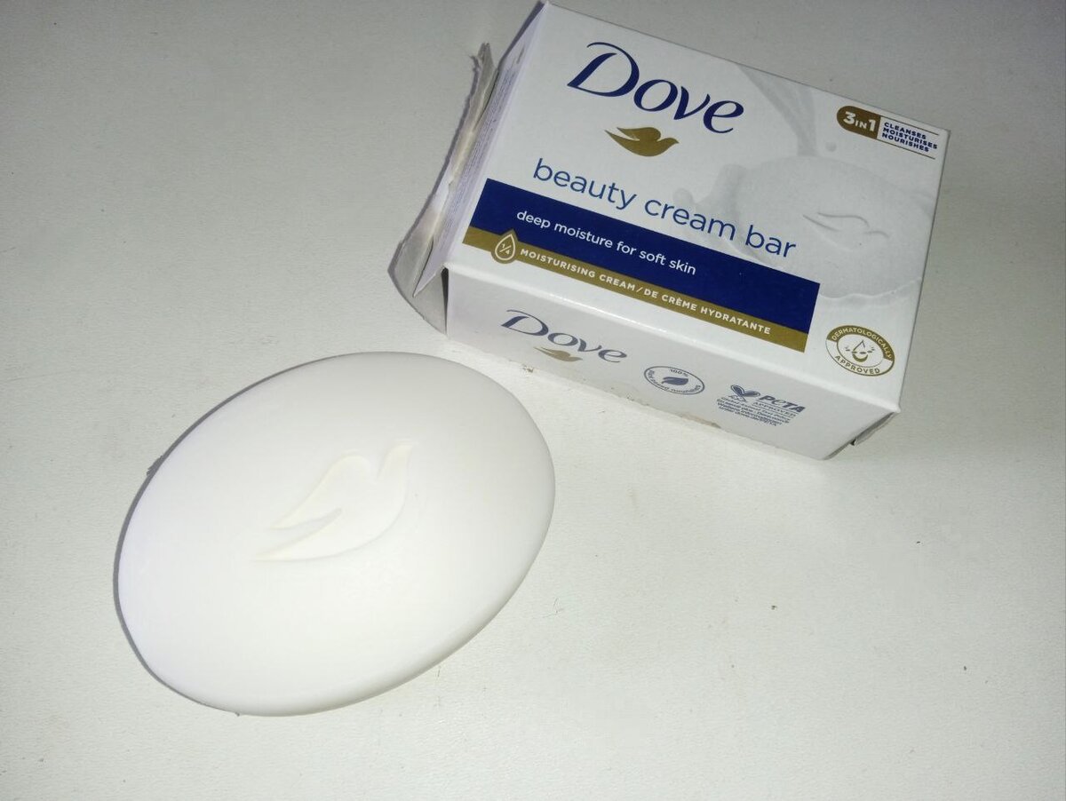 Дорогое туалетное мыло мы покупаем для умывания, но есть смысл покупать домой еще и дешевое мыло