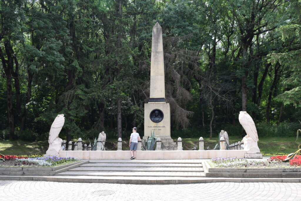 хмельной ресторан пятигорск. бульвар гагарина 4 пятигорск. кафе пятигорск, пятигорск. кафе на горе машук пятигорск. ресторан дуэль пятигорск.