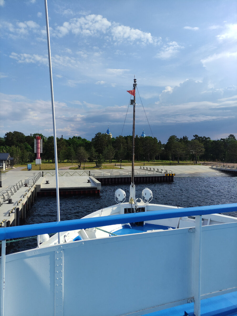 Остров находится в западной части Ладожского озера