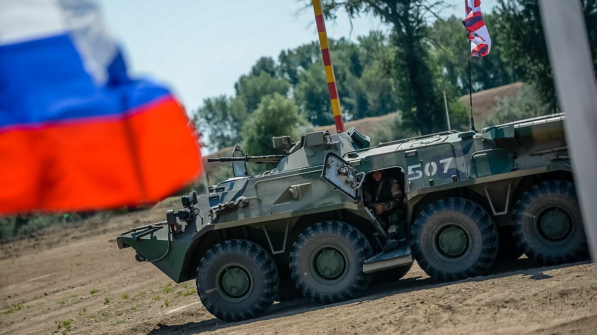     Ровно год назад президент РФ Владимир Путин объявил о начале специальной военной операции на Украине. Проведение СВО вызвало внешние и внутренние политические и экономические изменения. Страна научилась жить в условиях мощных санкций, приоритетом стала поддержка военнослужащих и их семей.