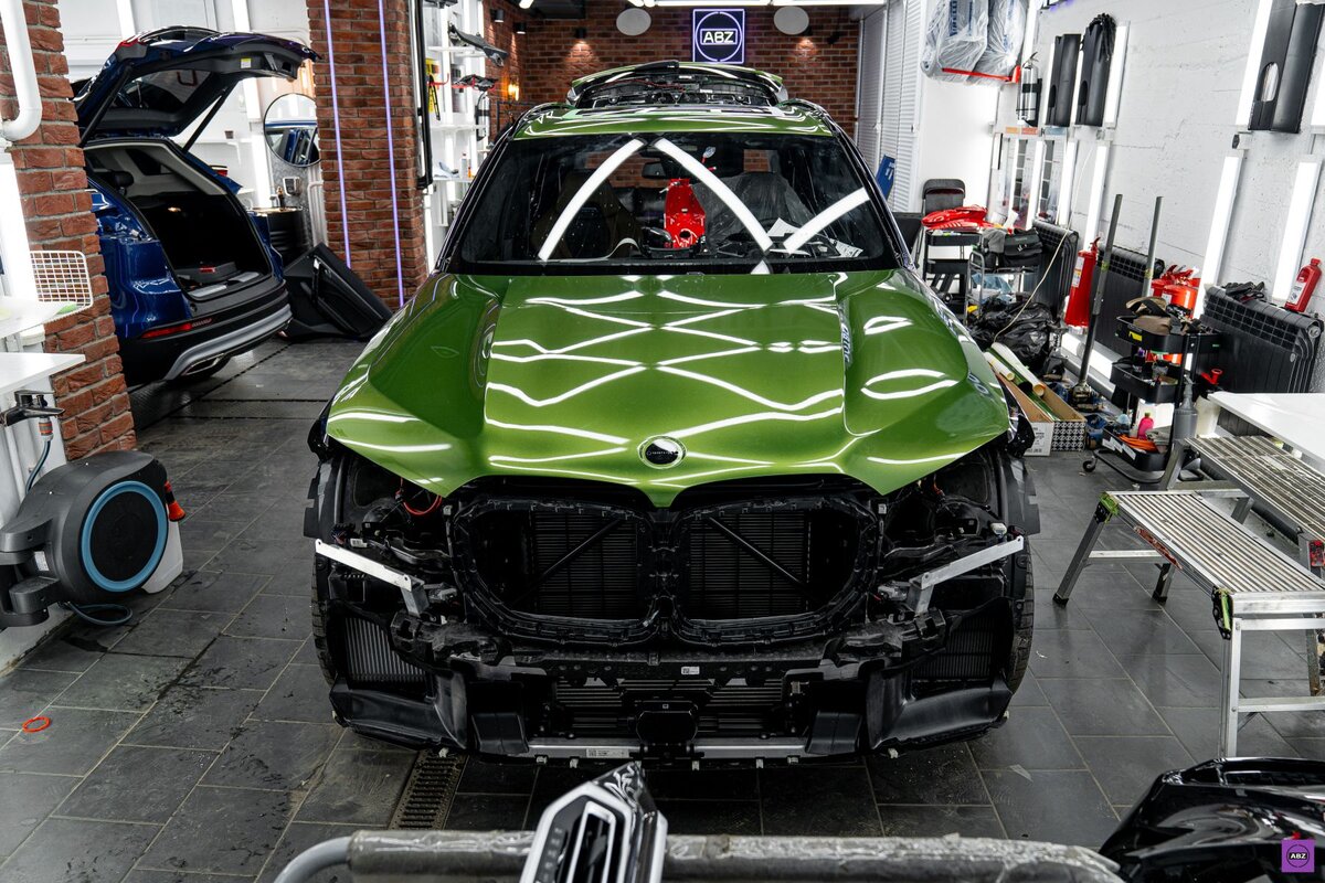 Данный видеобзор о виниловой пленке Inozetek Metallic Mamba Green и на примере BMW X5M покажу материал в деле. Это эксклюзивный проект с премиальным винилом отличного качества.-2