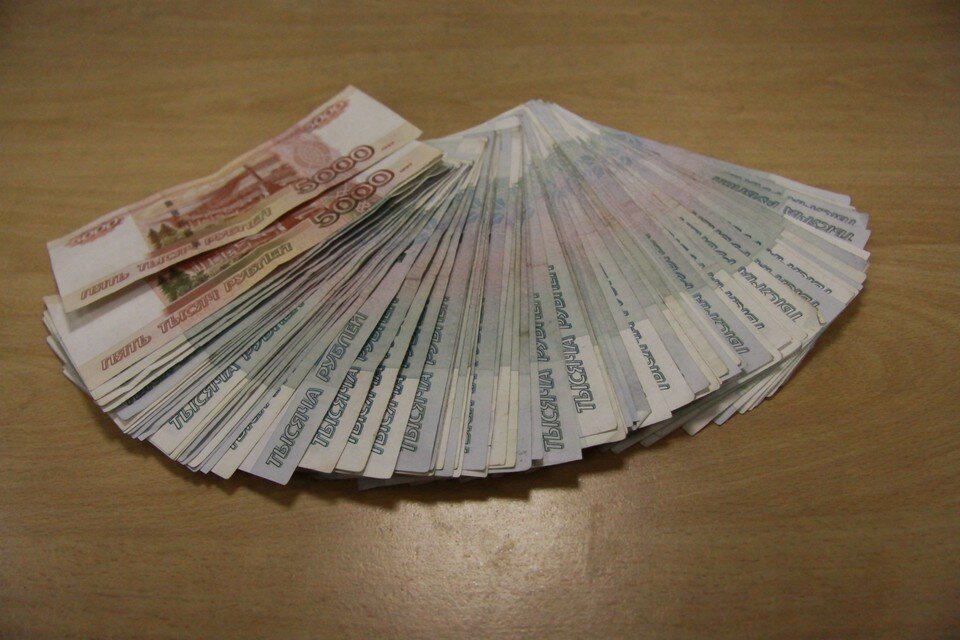     Мужчина сделал несколько переводов Олег УКЛАДОВ