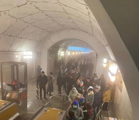    Задымление на станции метро "Спортивная". Фото: соцсети.