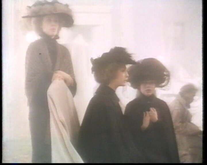 Три сестры трагедия повторяется 16. 11. Три сестры трагедия повторяется 16. Три сестры спектакль. 2021.