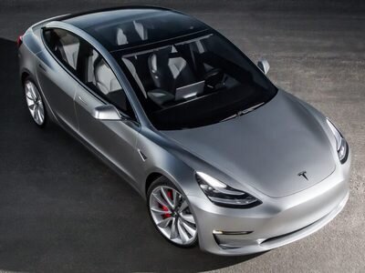    Мужчина угнал чужую Tesla Model 3, даже не подозревая об этом
