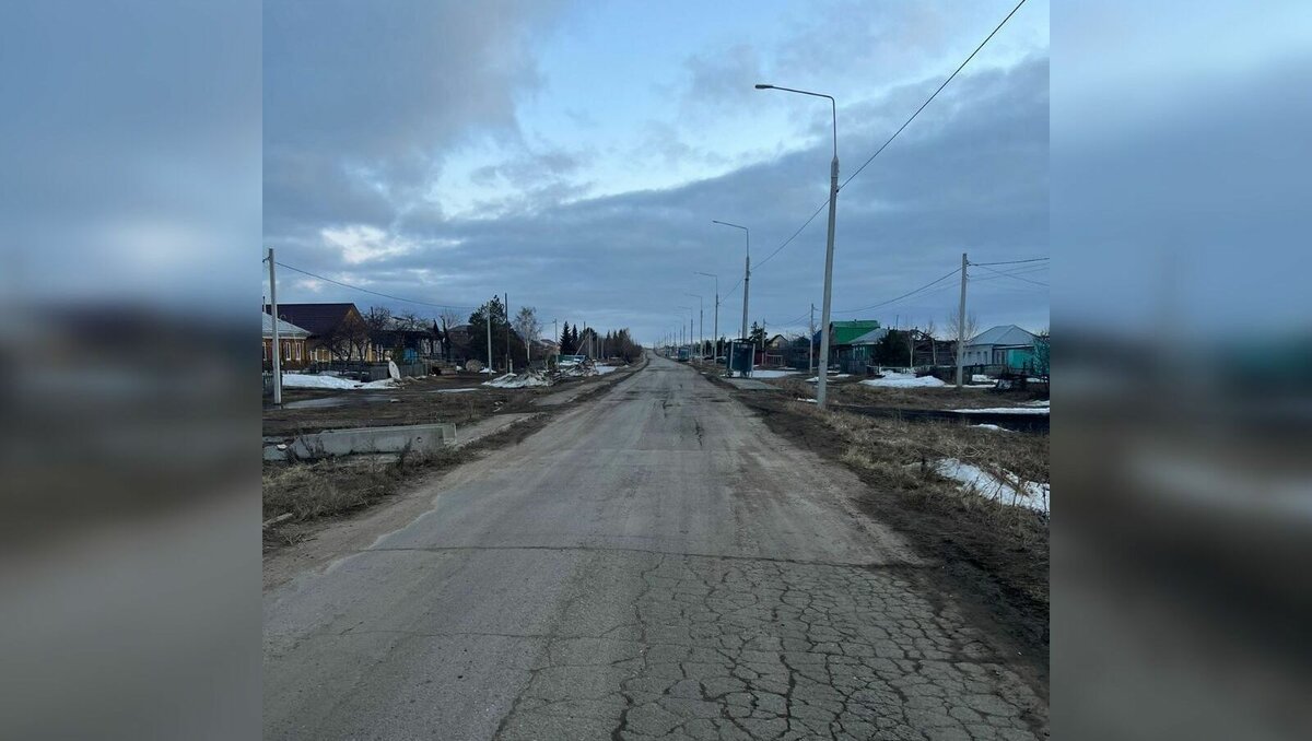     Вчера местные жители пожаловались на катастрофу на дорогах и в подполах.