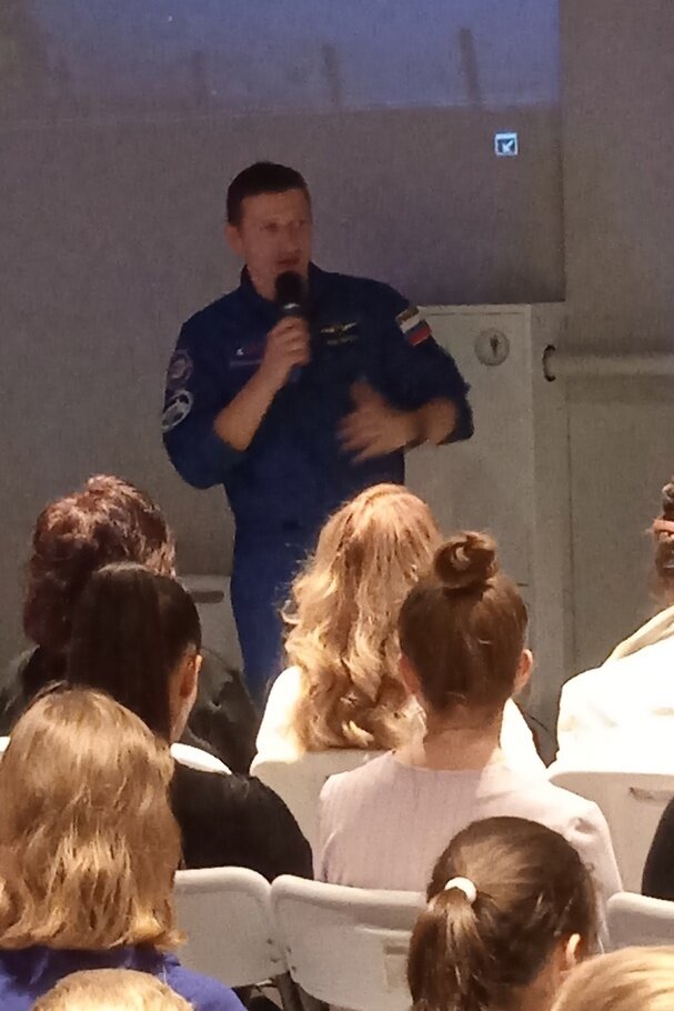 Фото со встречи с космонавтом Сергеем Кудь-Сверчковым