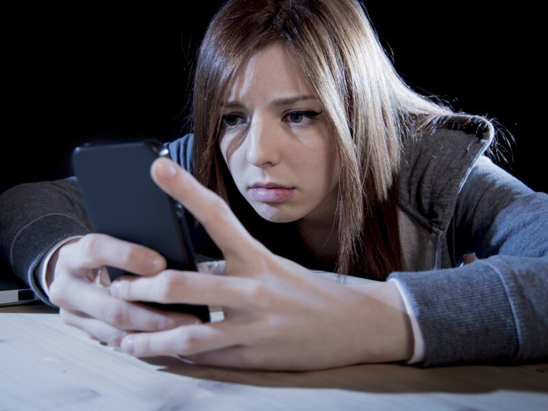    Исследование: 9 из 10 людей впадают в панику, когда их смартфон не рядом