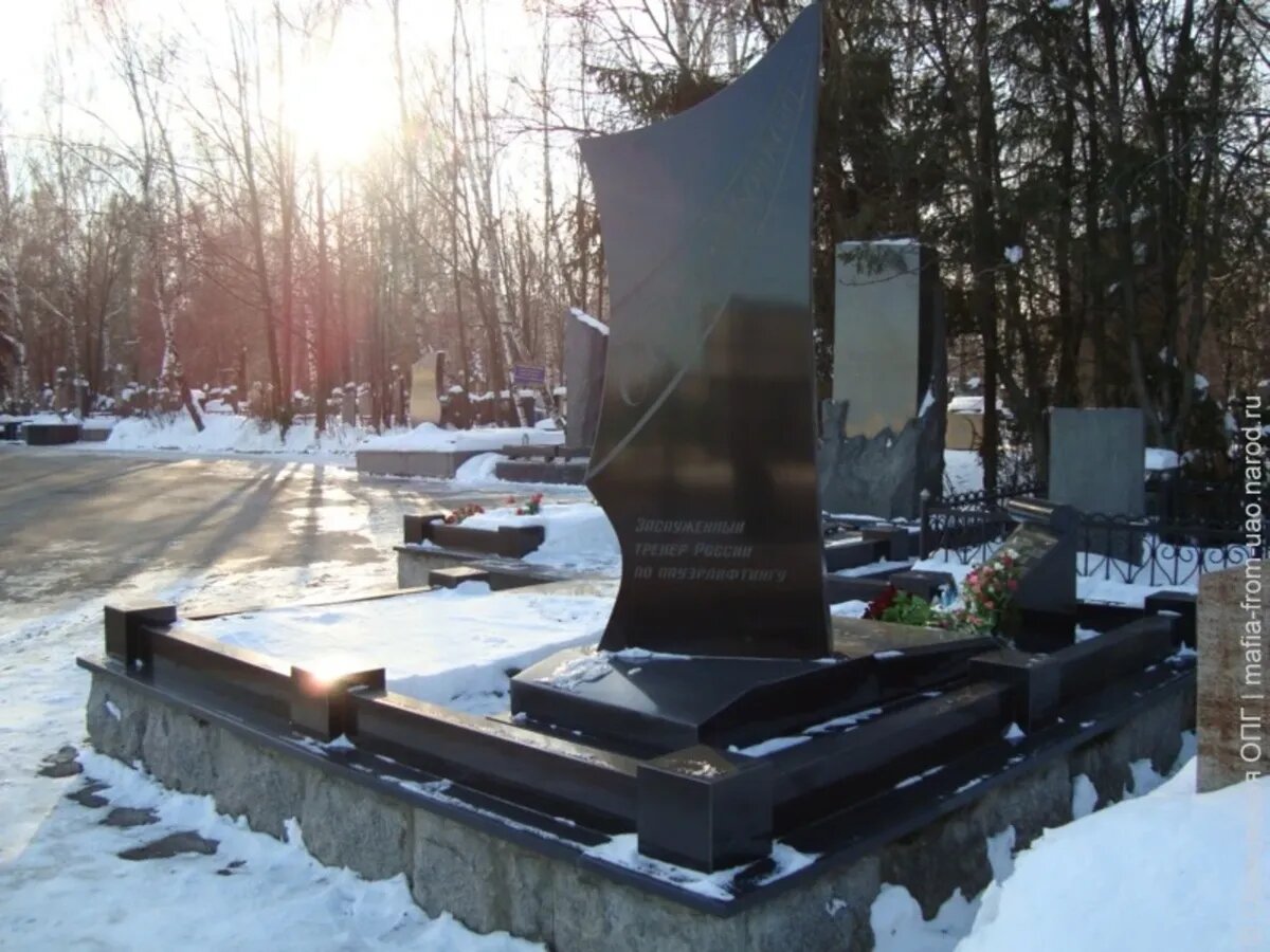 могила петлюры на хованском кладбище фото