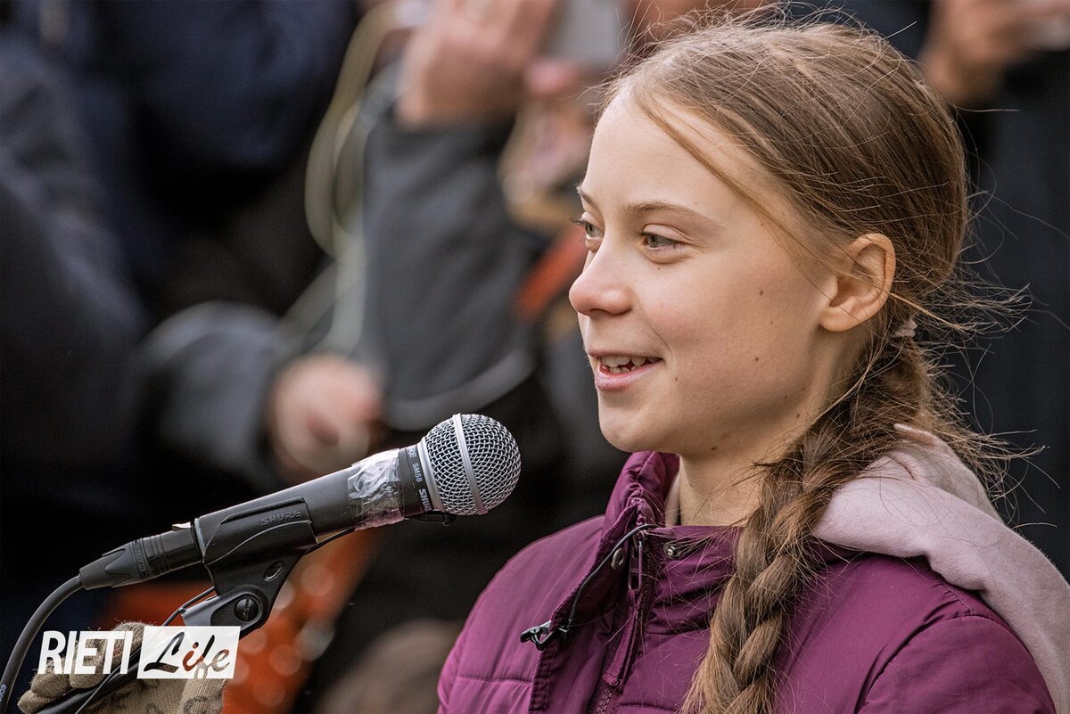 https://www.rietilife.com/wp-content/uploads/2022/03/Greta_Thunberg_Lausanne_-_Palais_de_Rumine_17_Janvier_2020_copie-copia_rietilife-scaled.jpg