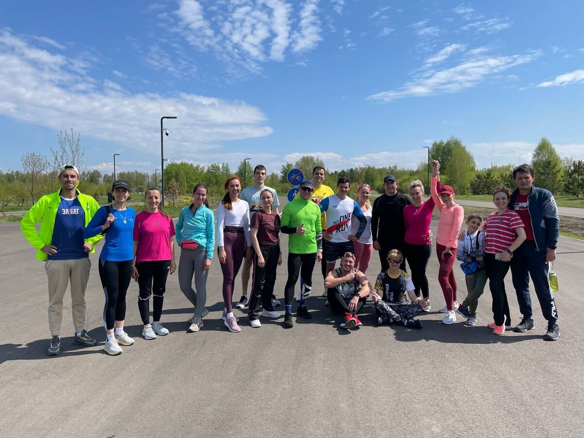 Бегуны, после тренировки.