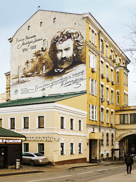 Доходный дом Колчиной (архитектор Жерихов), Славянская пл., д. 4. Увы, уже закрашено... а жаль