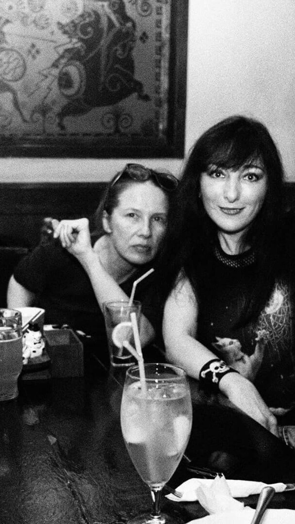 Ирина Локтева слева, Наталья Терехова справа