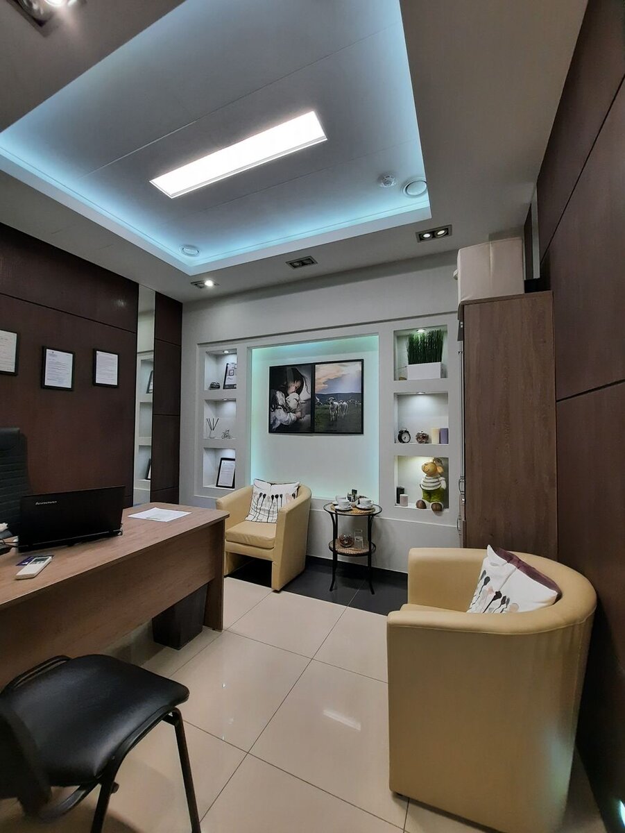 Сдается в долгосрочную аренду торгово-офисное помещение, общая площадь 99 м2 (г. Екатеринбург, ул. Библиотечная, д. 45). Анна Геннадьевна Юнышева +7 (952) 728 44 78 / yunysheva.a@bn-1.ru