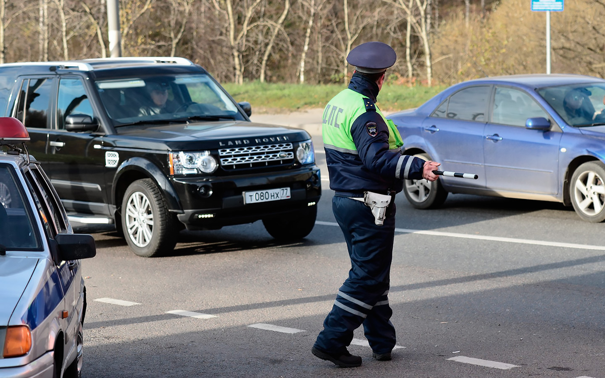 Сотрудник ГИБДД вправе проверить техническое состояние автомобиля