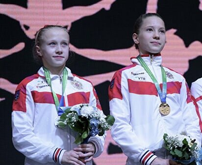 Виктория Листунова и Владислава Уразова