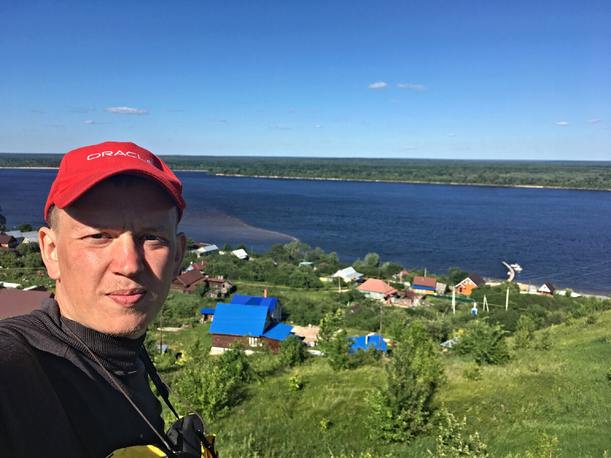 Пошёл в деревню за водой. Фото автора 